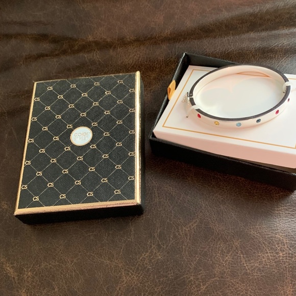 Color Street Bangle Bracelet - Picture 2 of 2